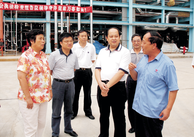 2008年9月10日，湖北省人大常委副主任蔣大國(guó)來(lái)公司，對(duì)公司《勞動(dòng)合同法》實(shí)施情況進(jìn)行檢查